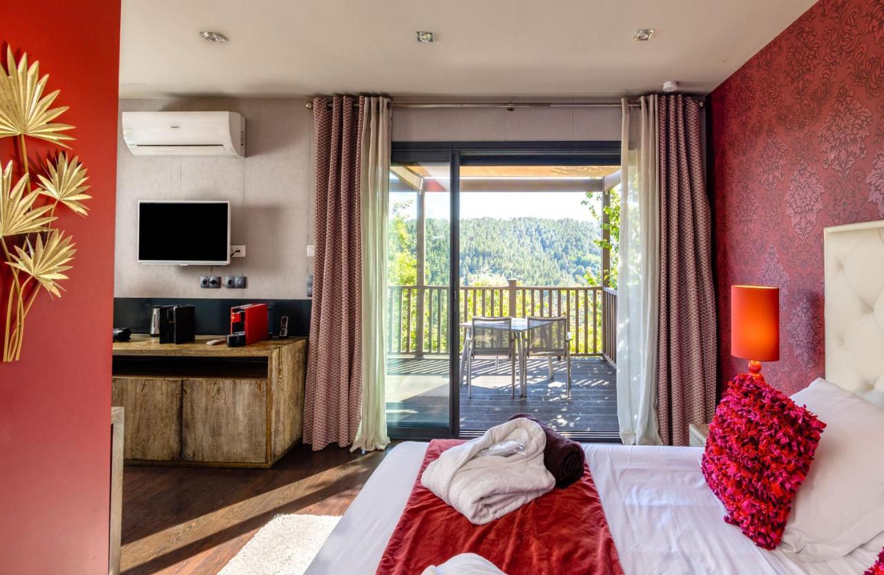 Domaine De Chalveches Hotel Spa 4* Faugeres  Εξωτερικό φωτογραφία